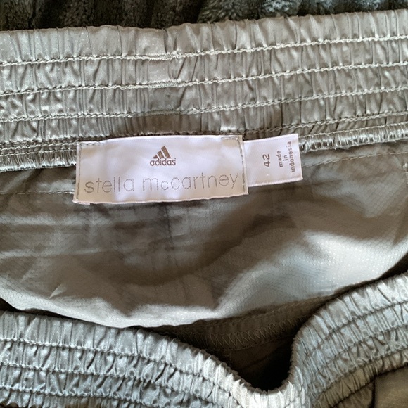 Adidas x Stella McCartney Warm Up Pants in Sliver. Size 12. - Picture 6 of 7